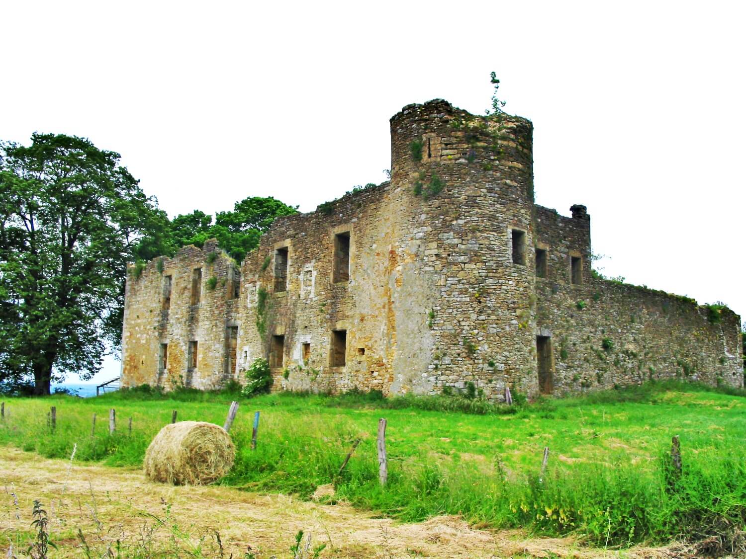 Montquintin Castle