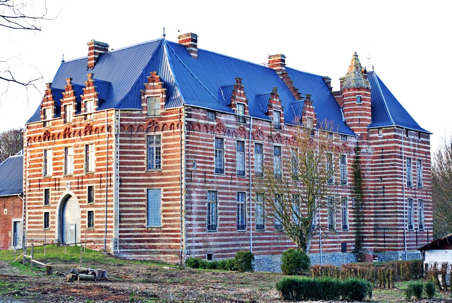 Heers Castle
