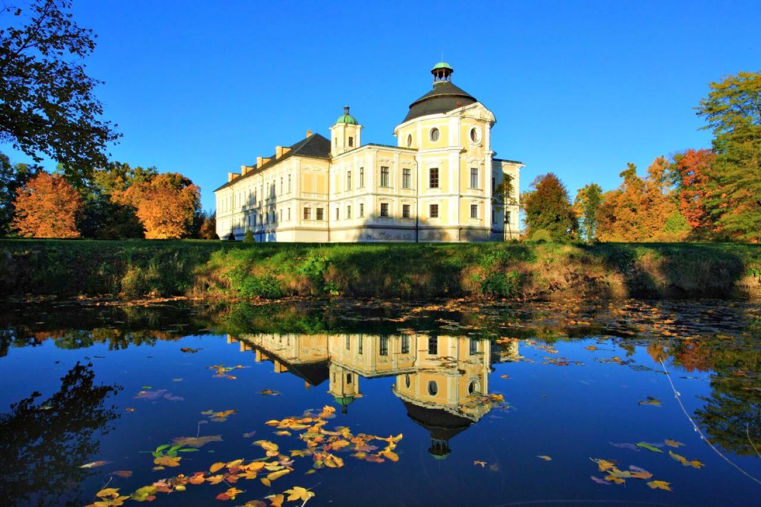 Kravaře Chateau