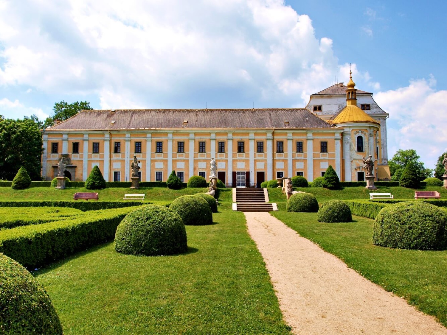 Lysá nad Labem Chateau