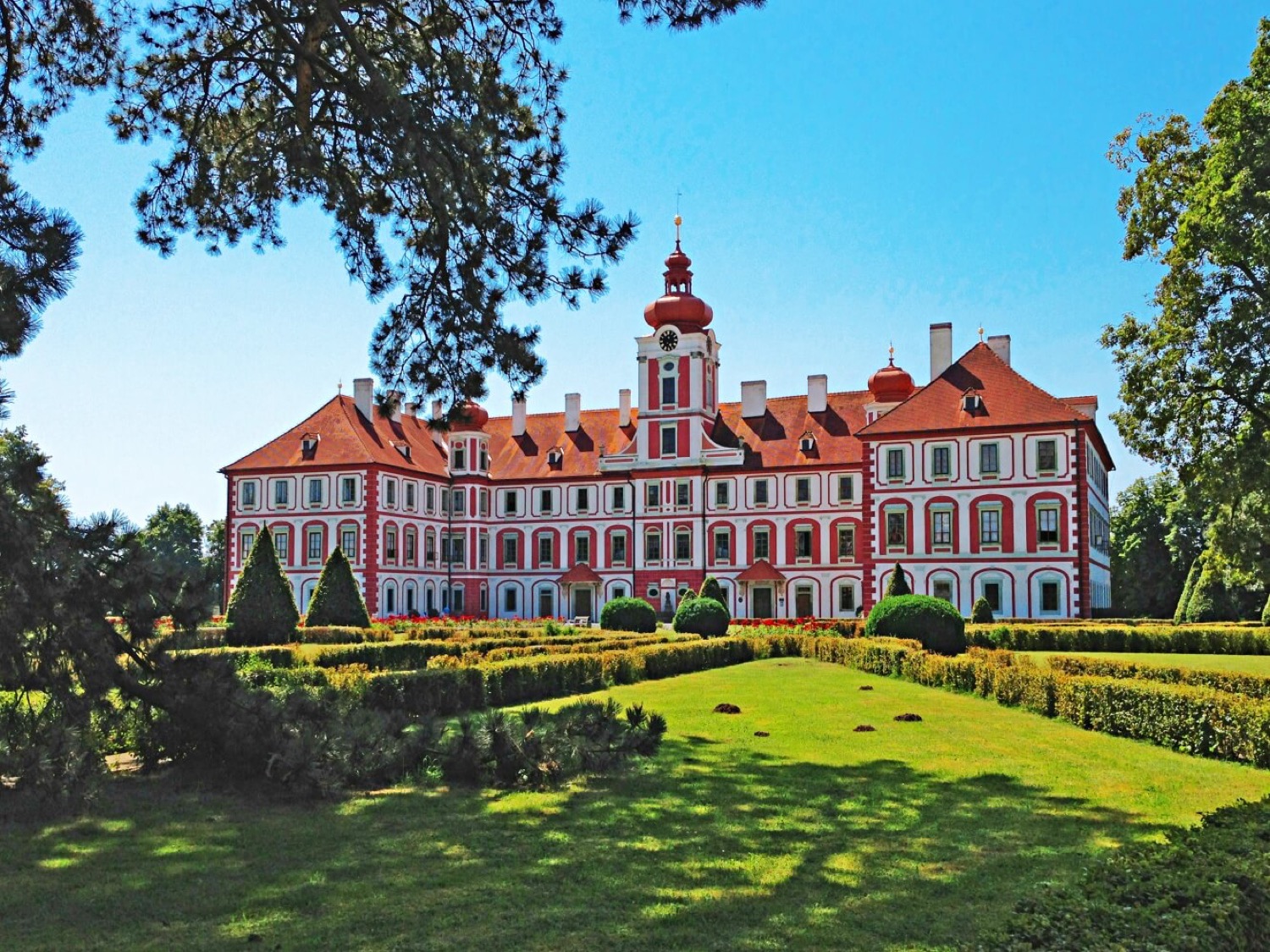 Mnichovo Hradiště Chateau