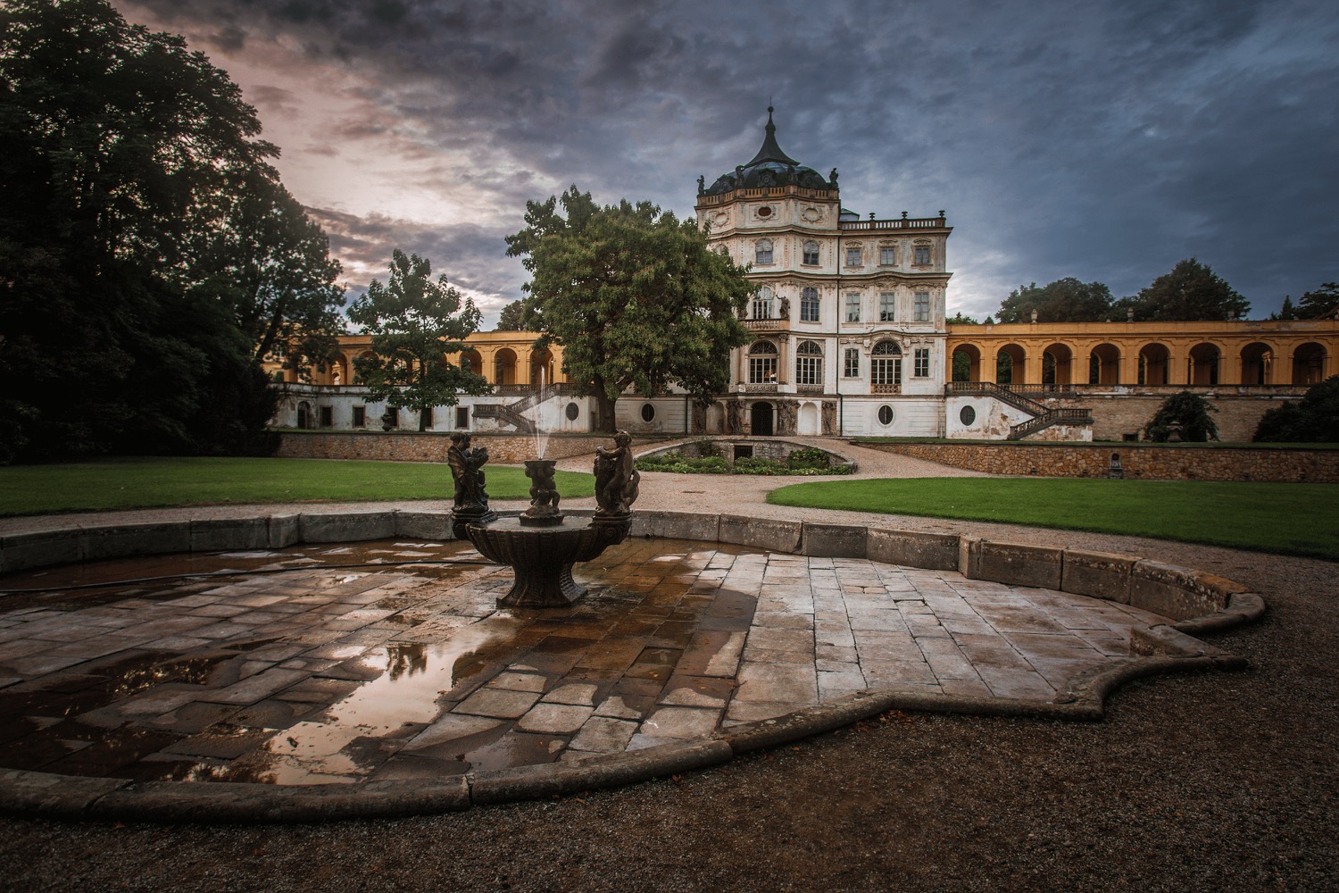 Ploskovice Chateau