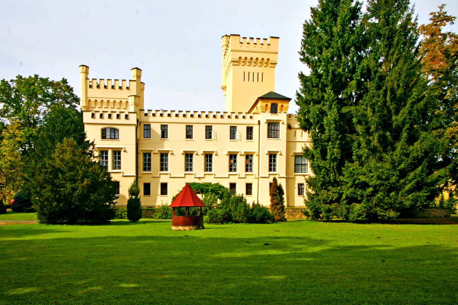 Skřivany Chateau