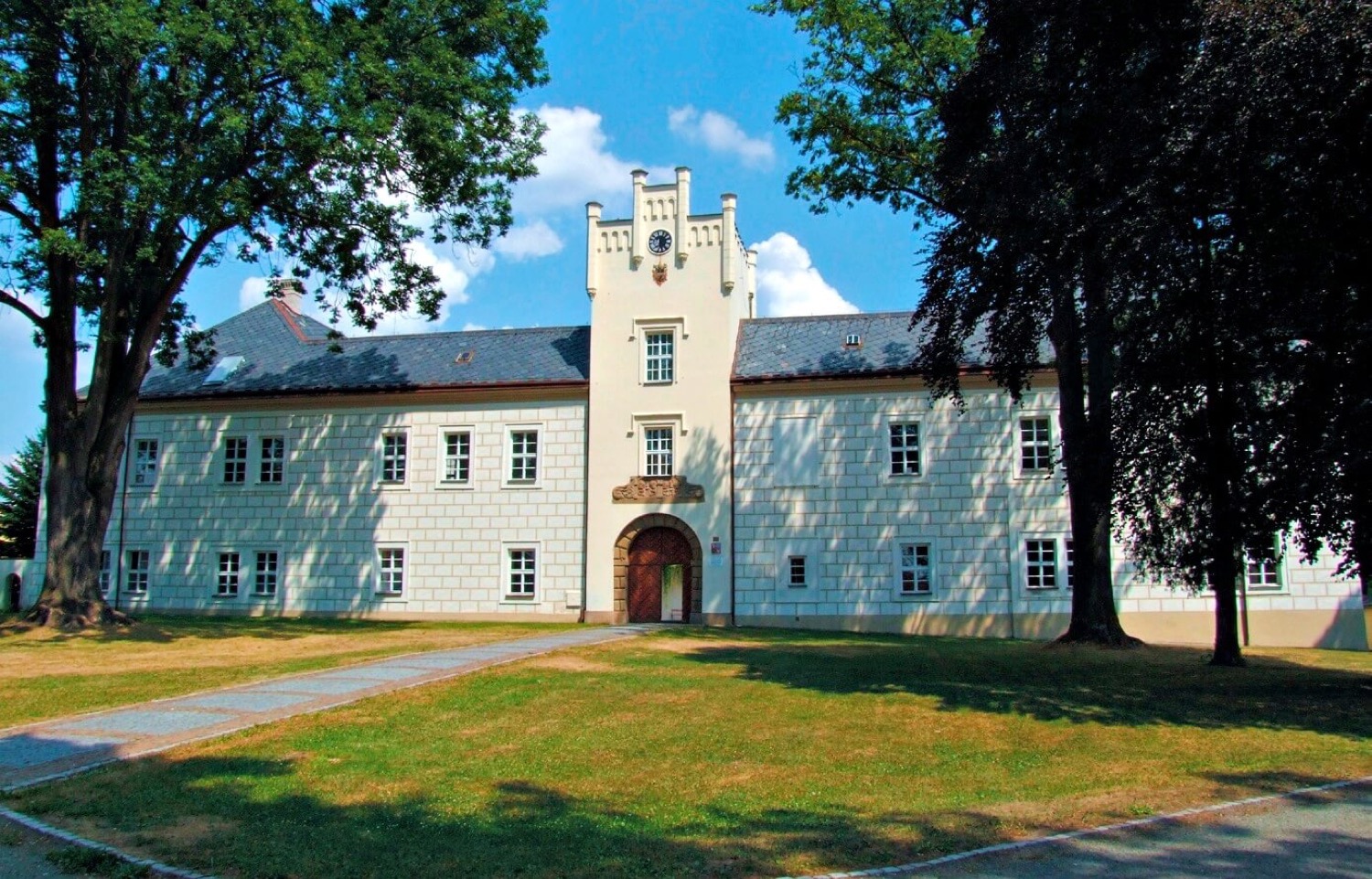 Spálené Poříčí Chateau