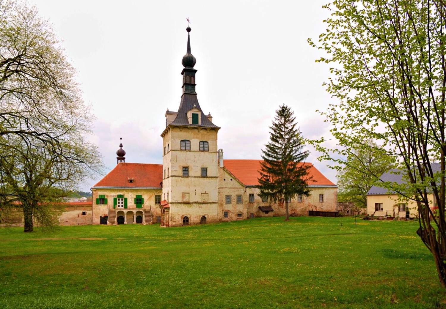 Uherčice Chateau