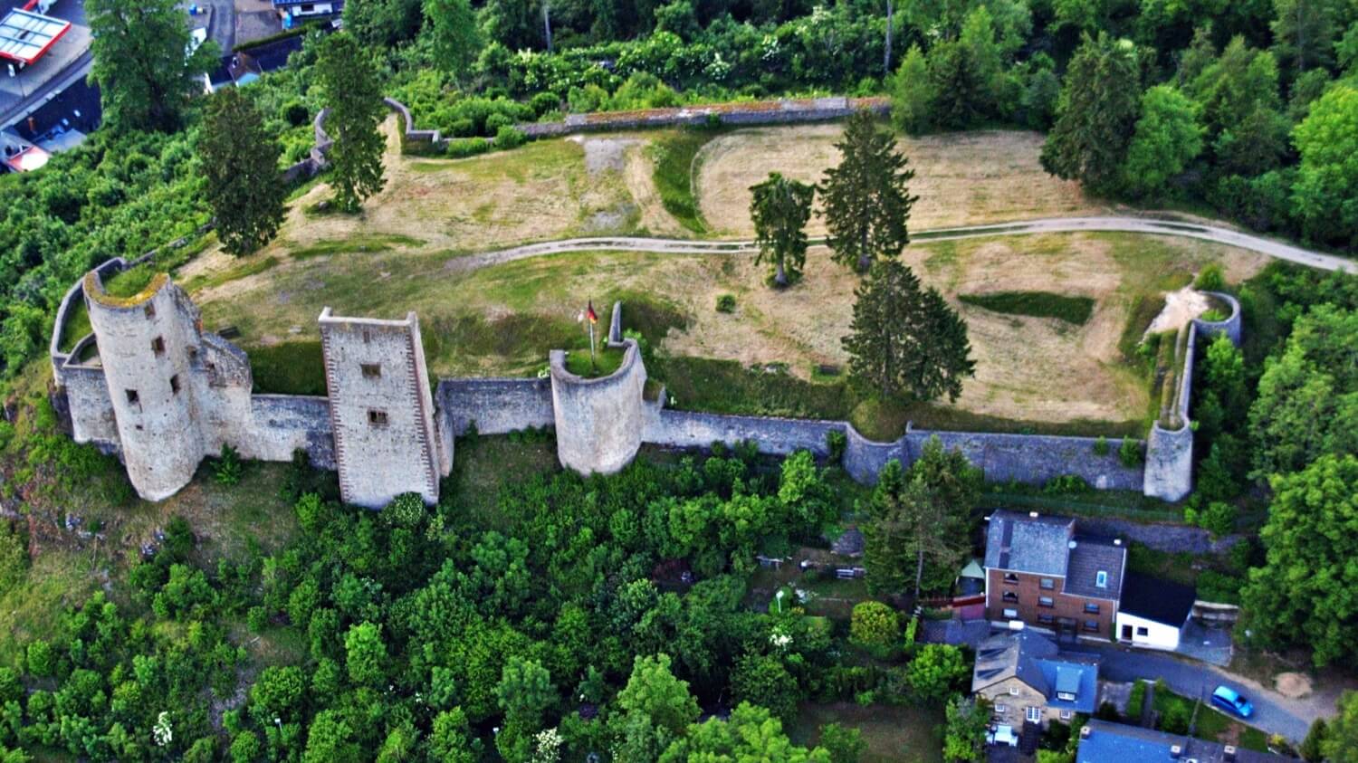 Burg Schönecken