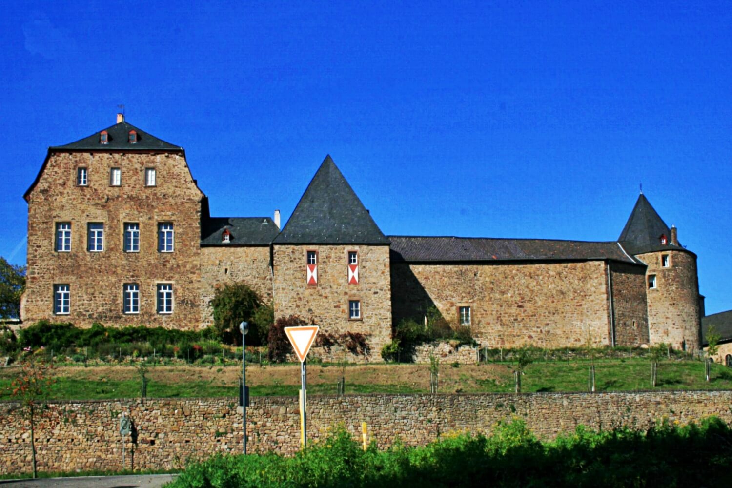 Burg Untermaubach