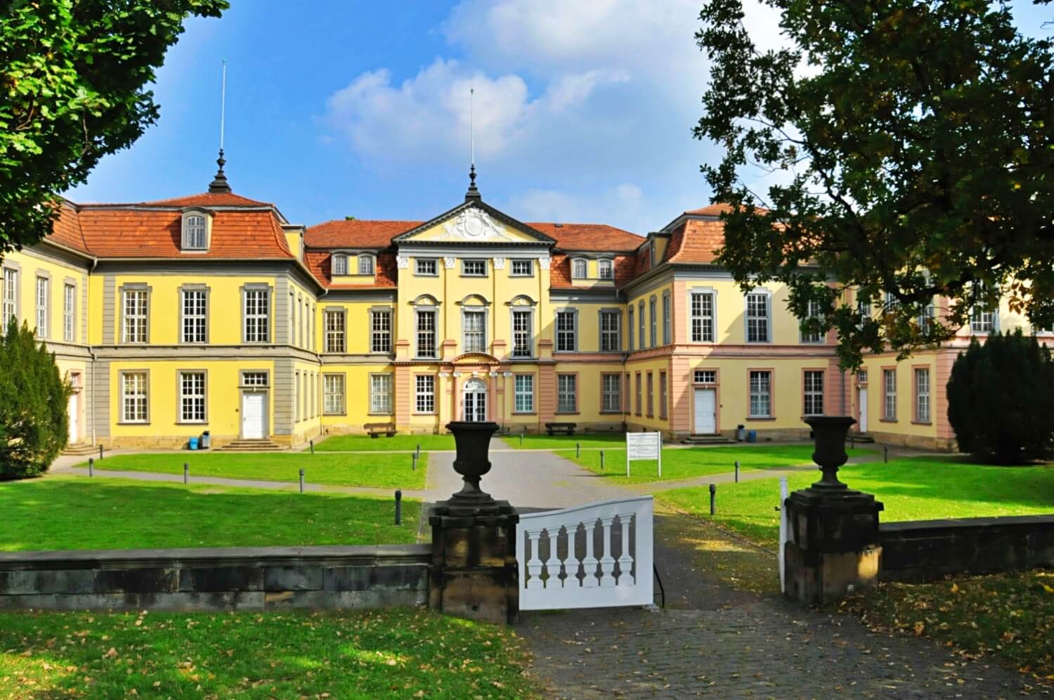 Schloss Friedrichsthal