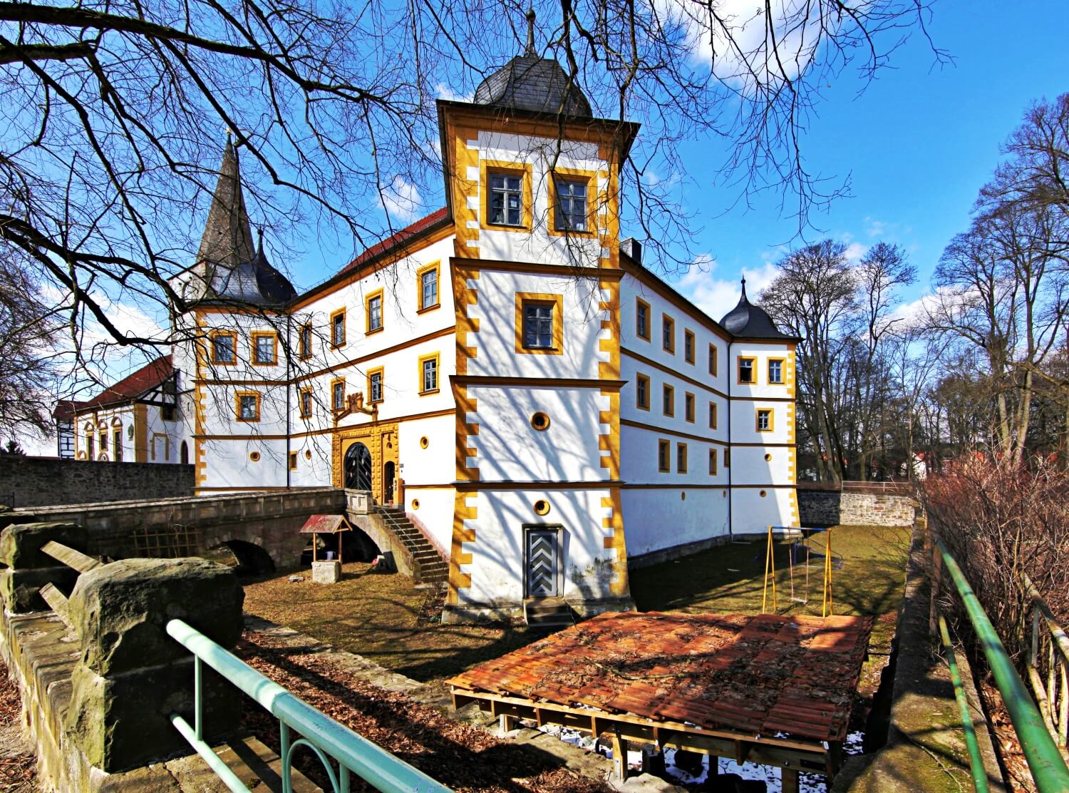 Schloss Marisfeld