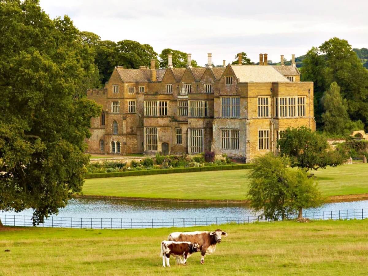 Broughton Castle