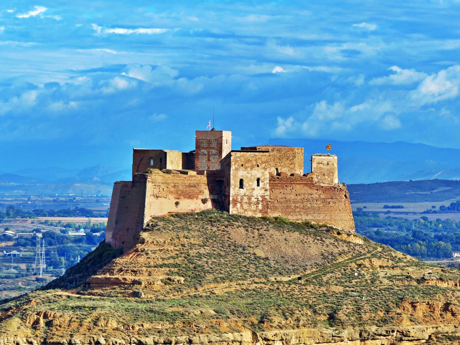 Monzón Castle