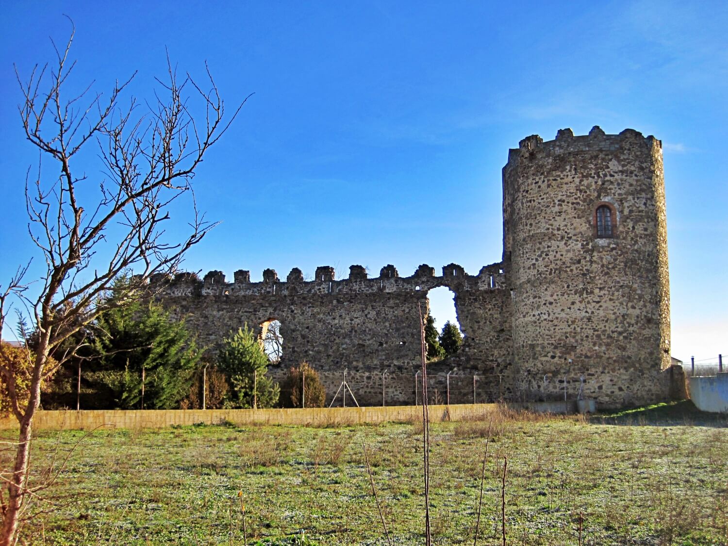 Castillo de Palacios de la Valduerna