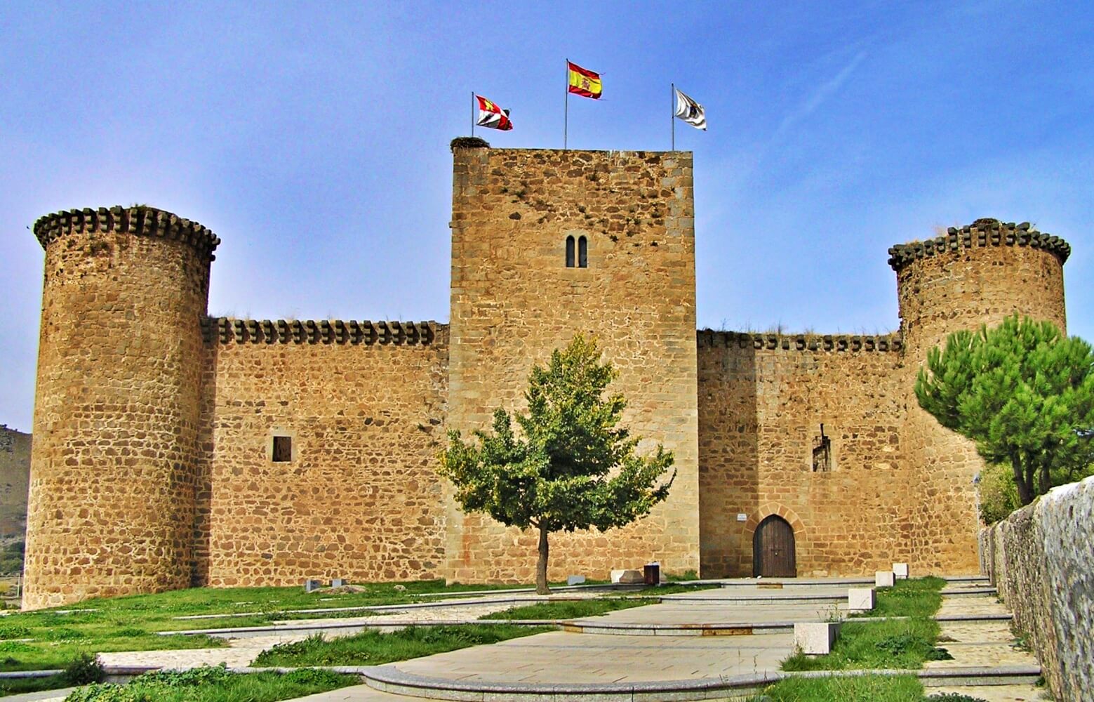 Valdecorneja Castle