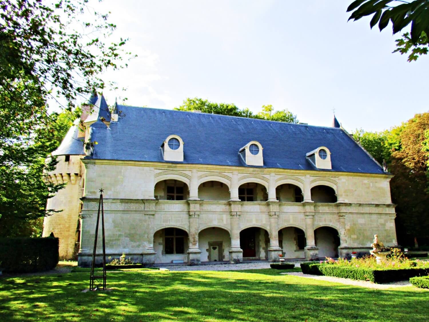 Château de Dampierre-sur-Boutonne