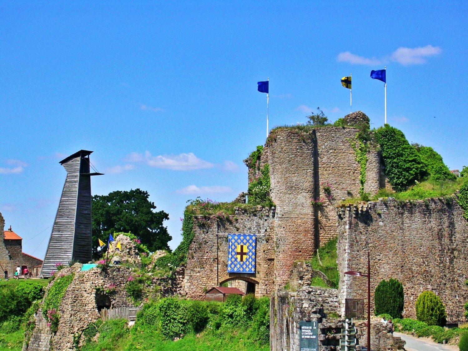 Château de Tiffauges