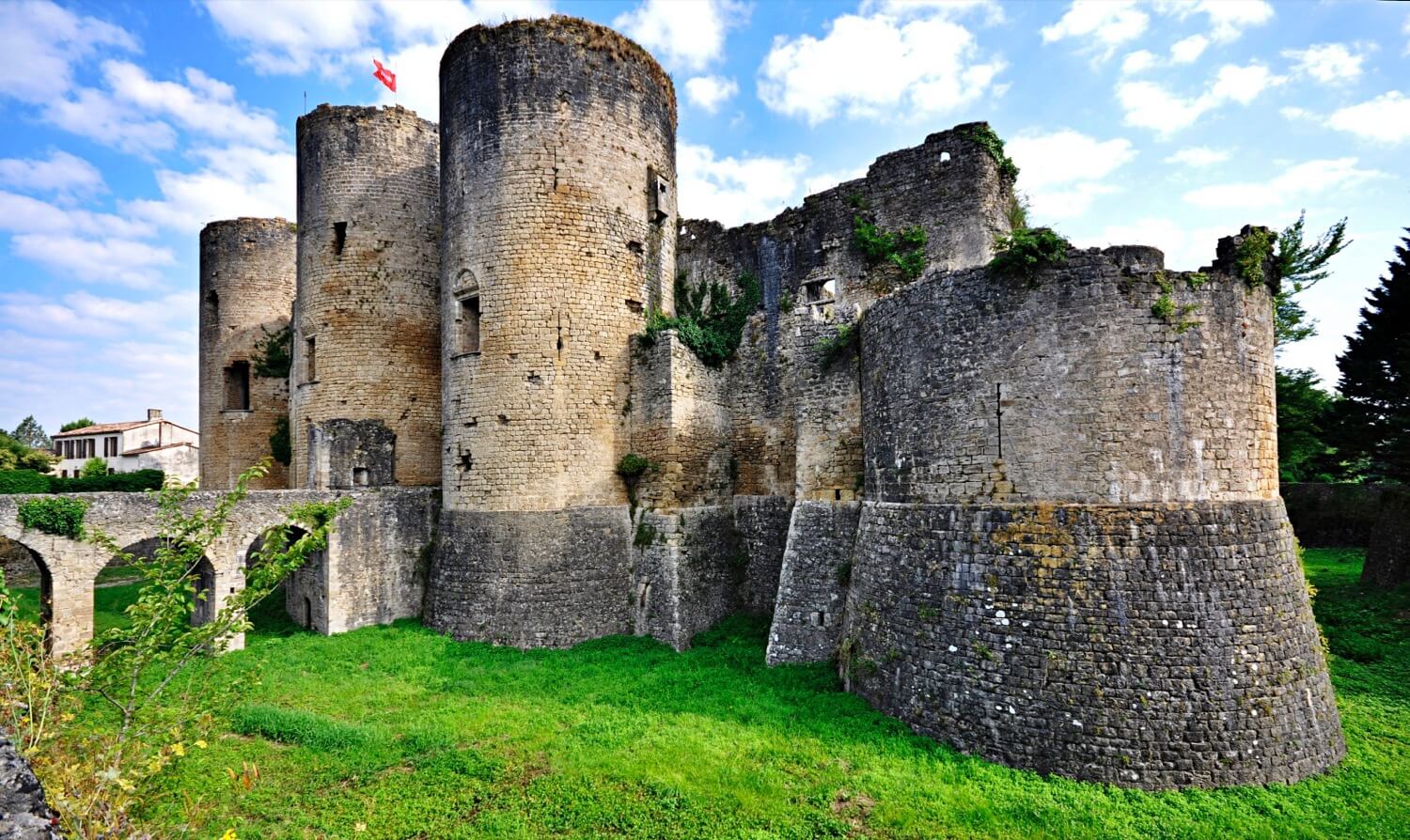 Château de Villandraut