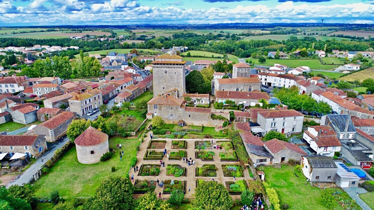 Donjon de Bazoges-en-Pareds