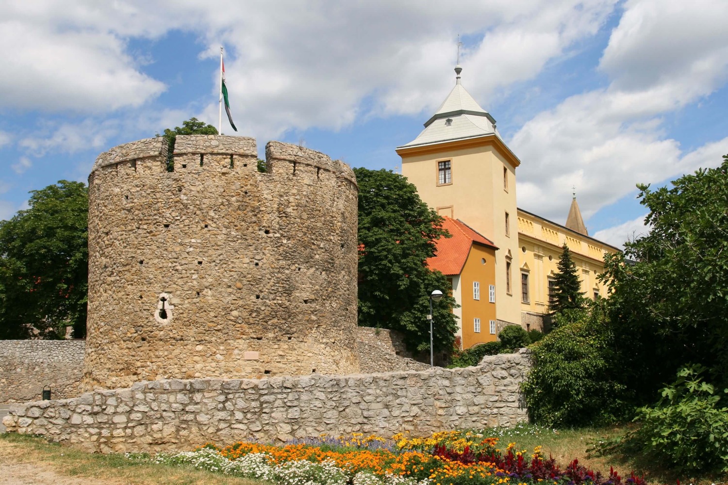 Pécsi Castle