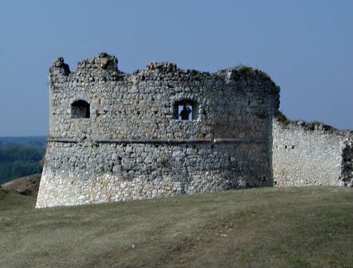 Ruins of Szarvaskő Castle