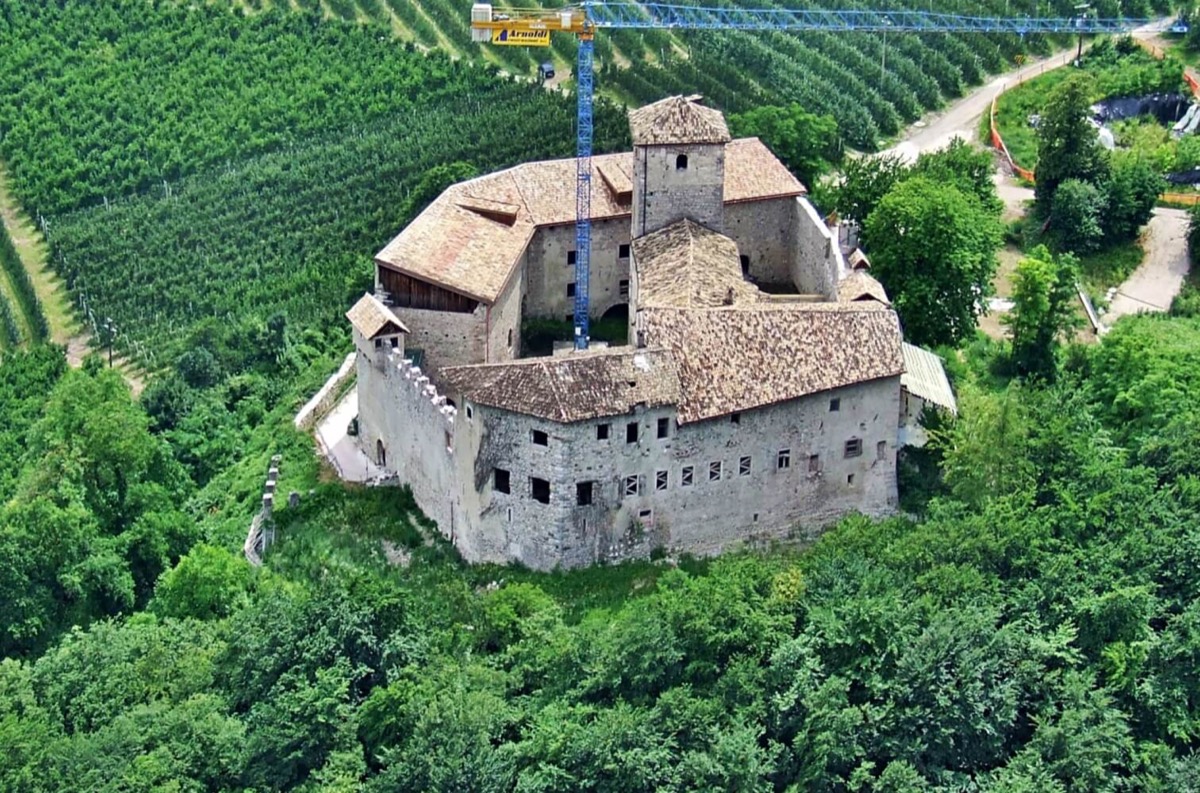 Castel Belasi