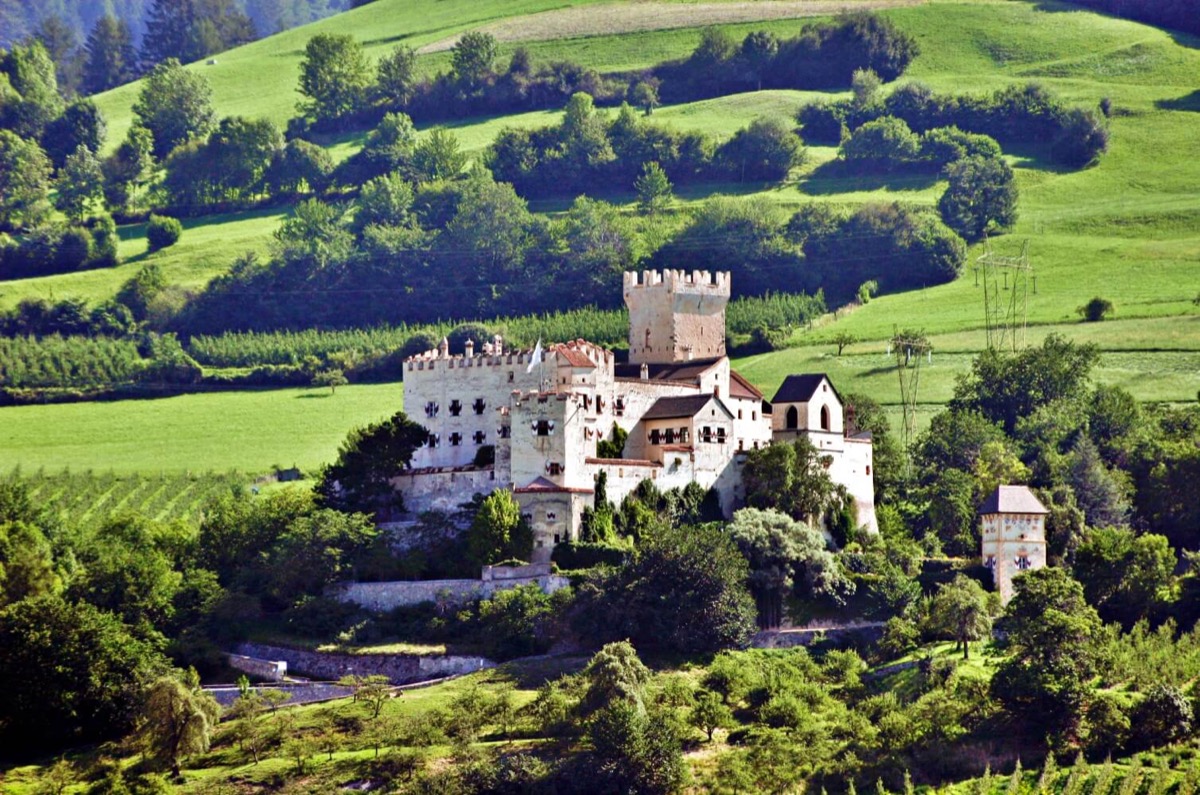 Castel Coira