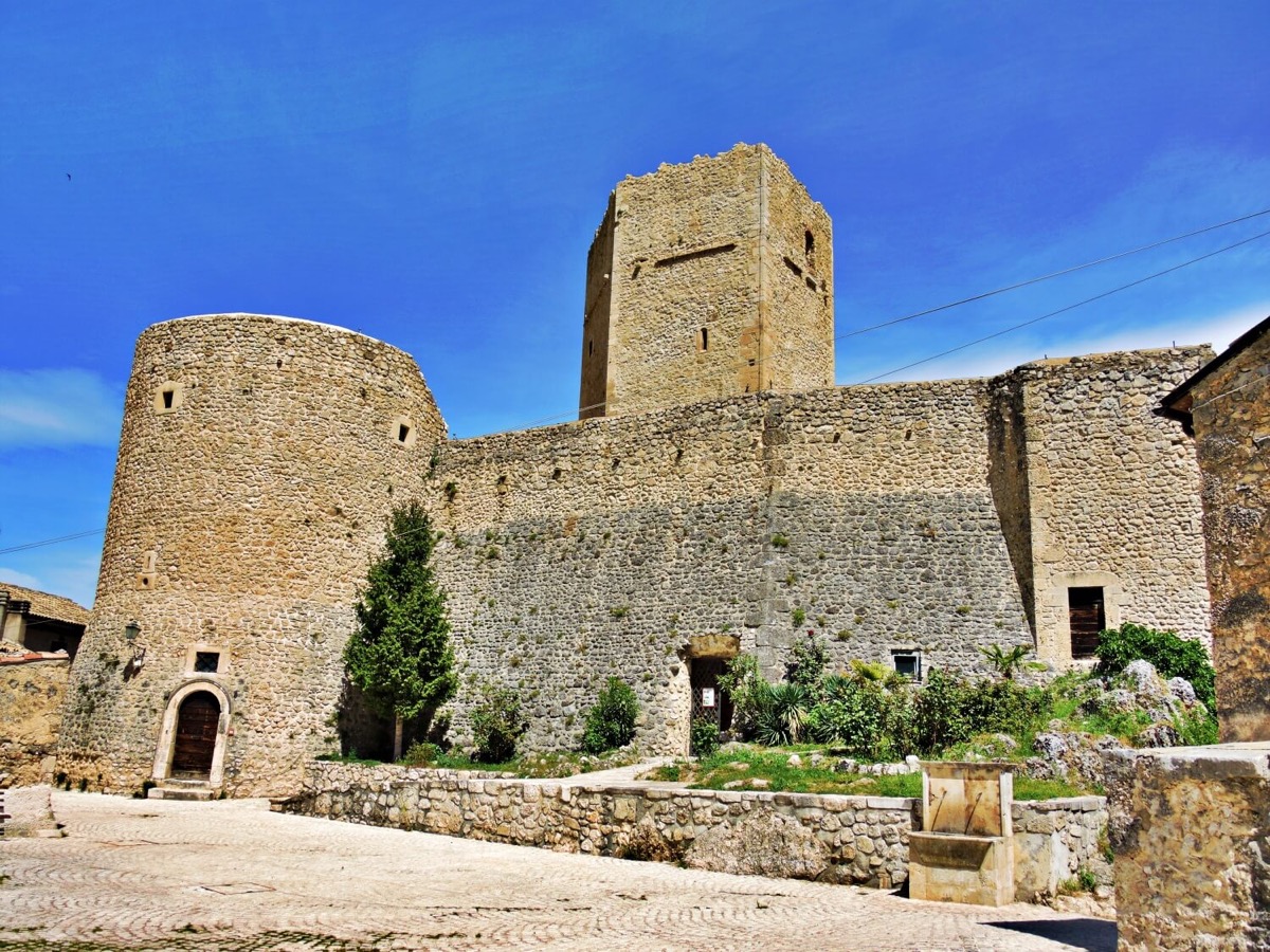 Cantelmo Castle