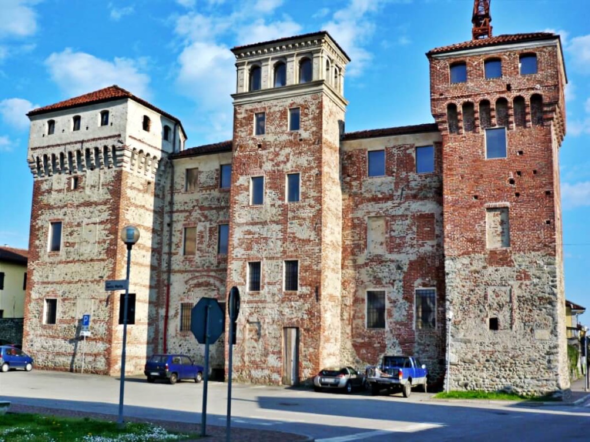 Castello di Ozegna