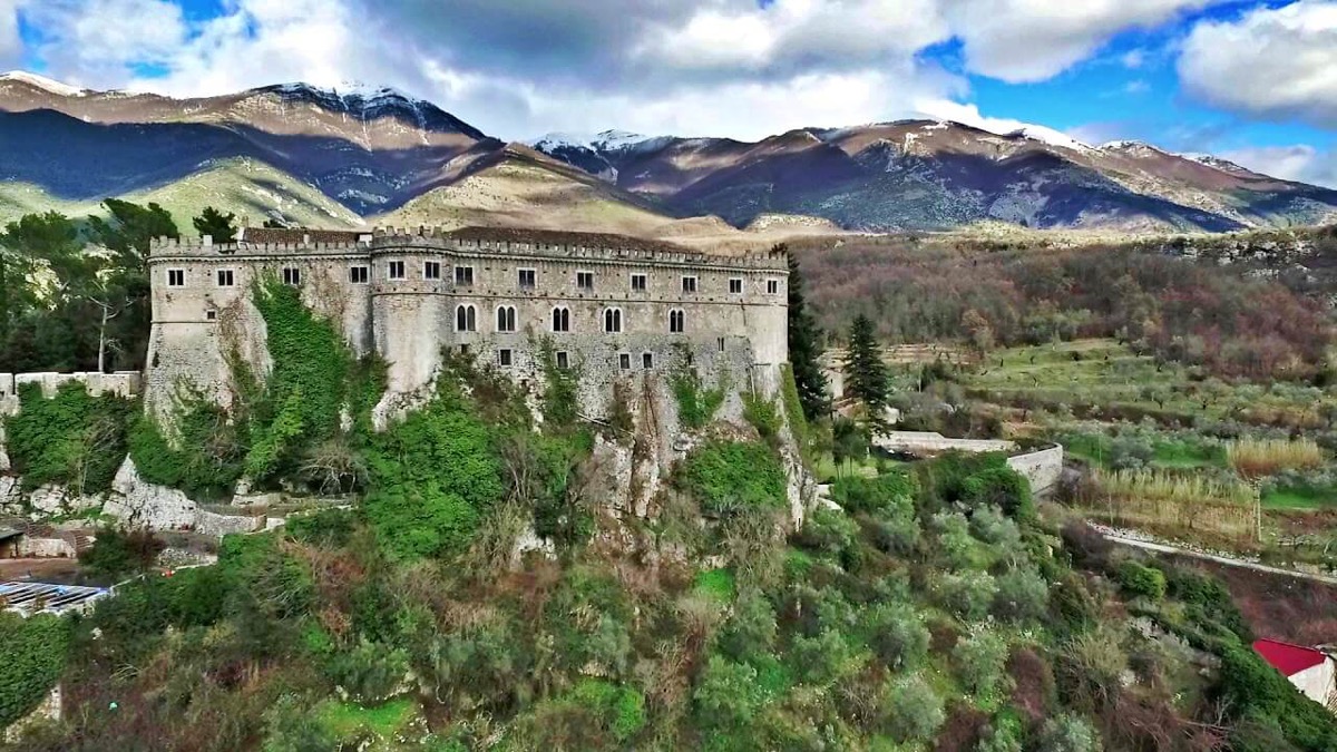 Castello Piccolomini (Balsorano)