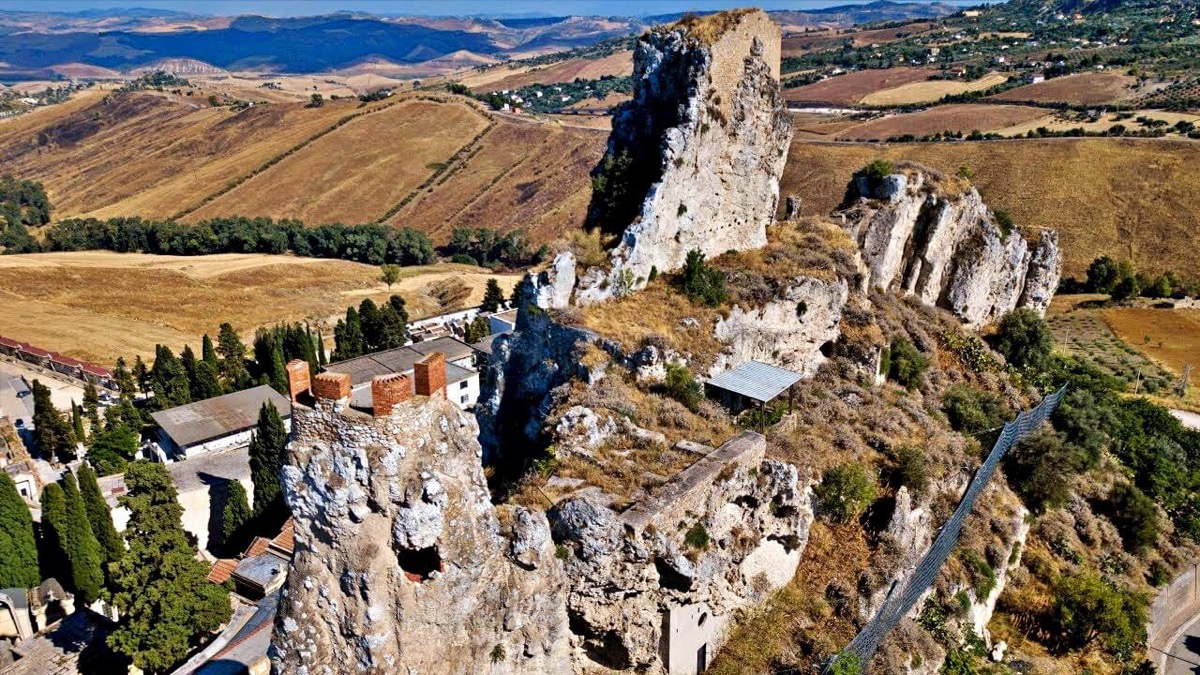 Castello di Pietrarossa