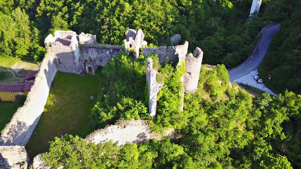 Castello di Roccavignale