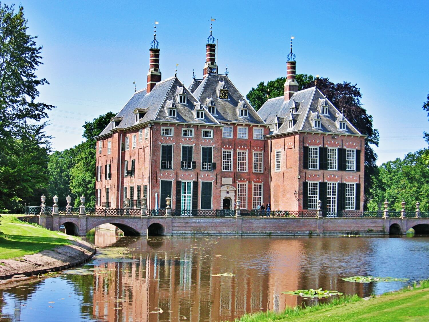 Duivenvoorde Castle
