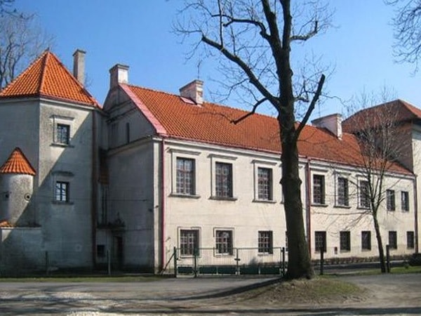 Manor house in Byki