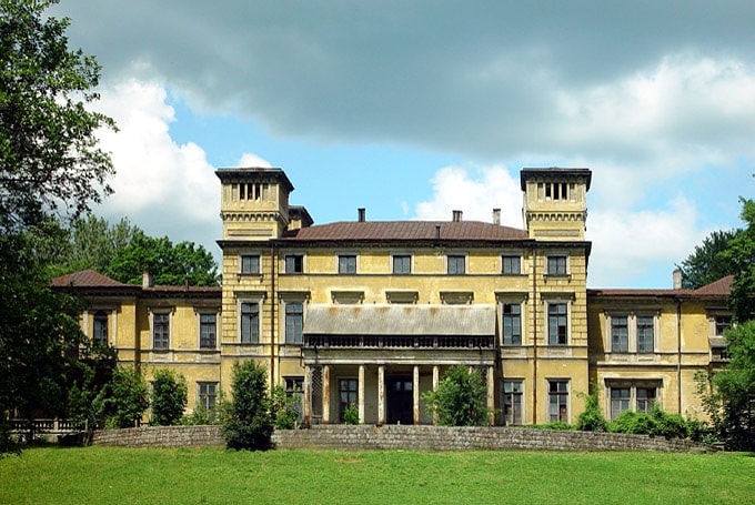 Palace Potockich in Kreshovice