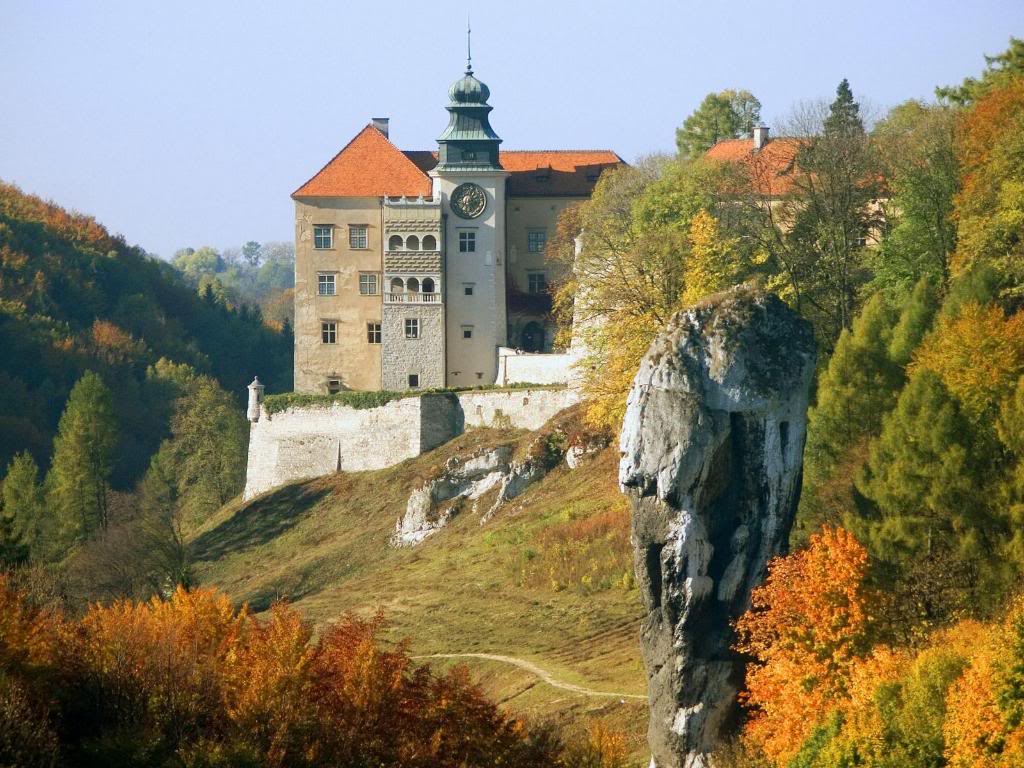 Castle in Scala Pieskowa