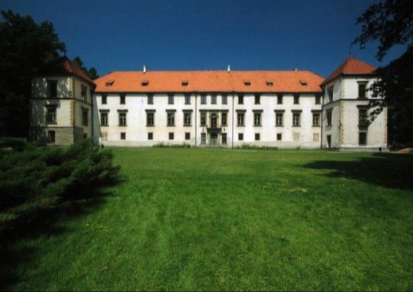 Manor house in Sukhej Beskid