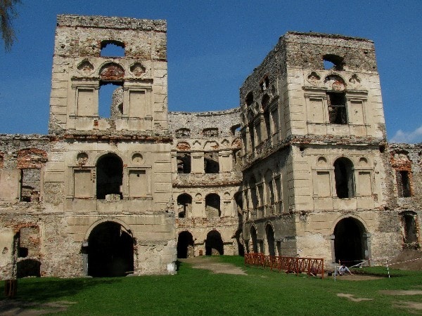 Krzyżtopór Castle in Ujazd