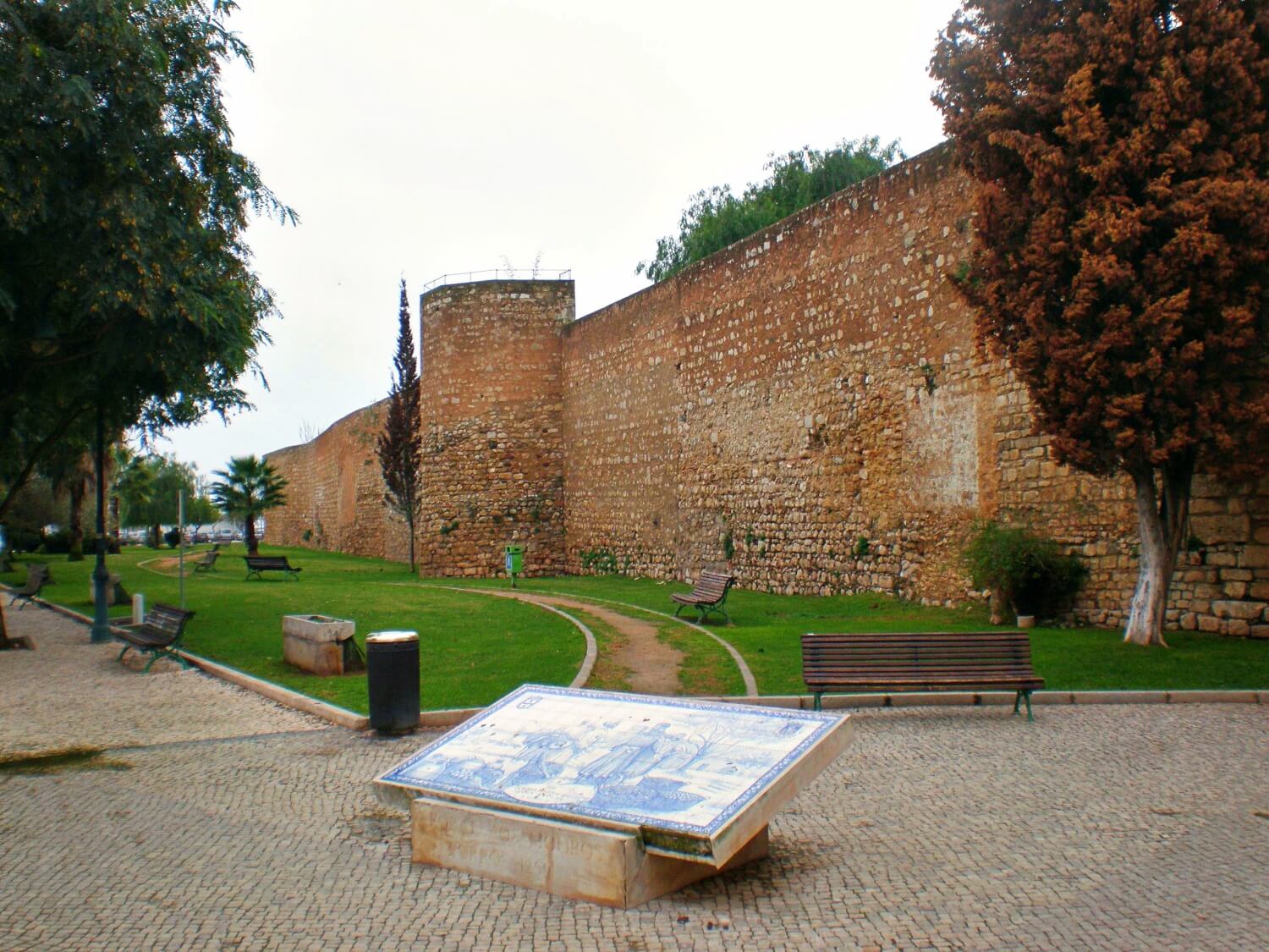 Muralhas de Faro