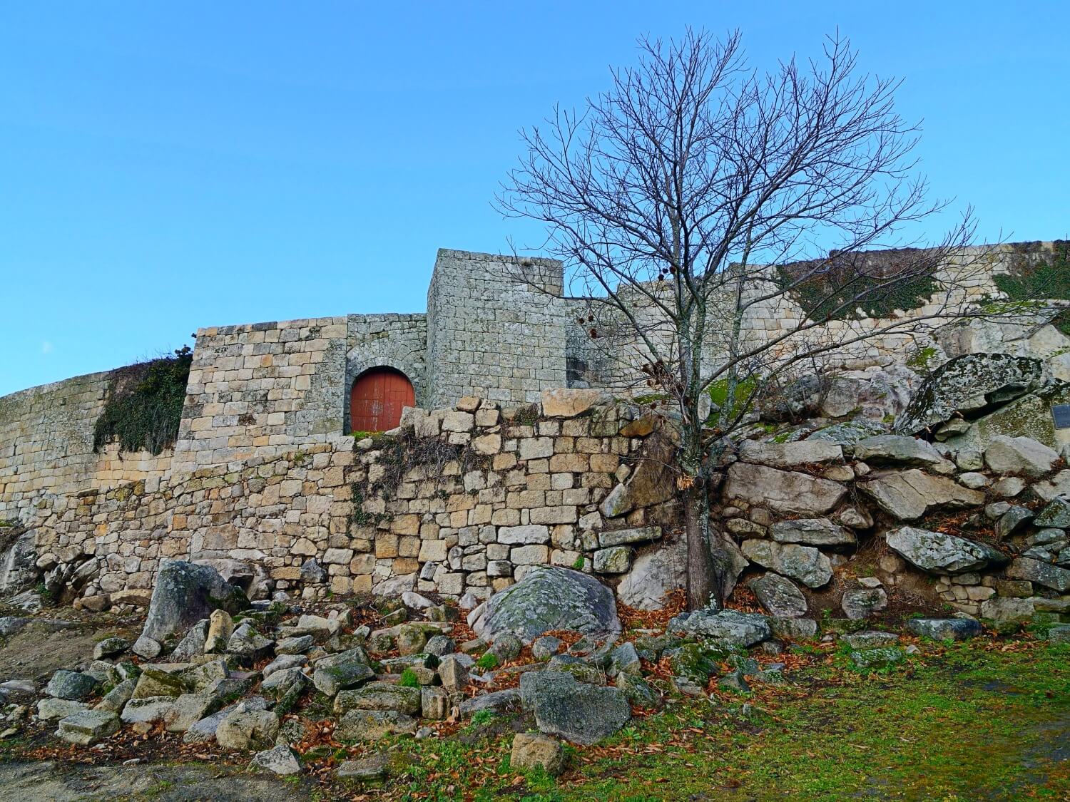 Castle of Carrazeda de Ansiães