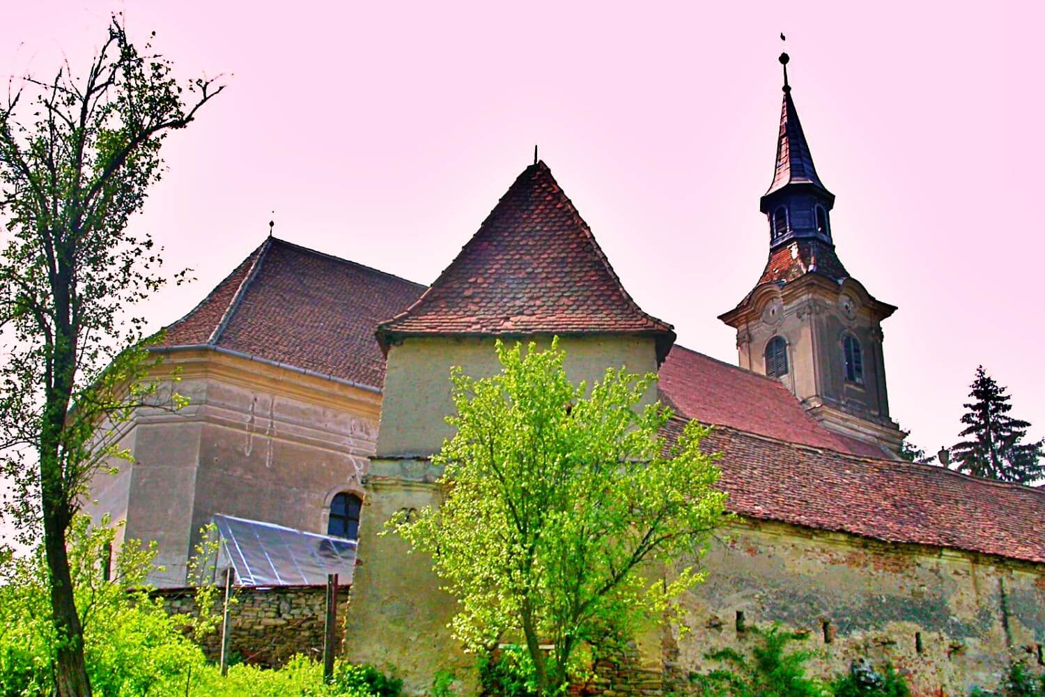 Șaeș fortified church