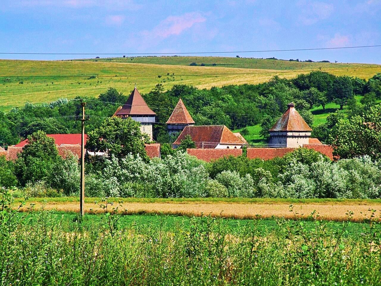 Caţa fortified church
