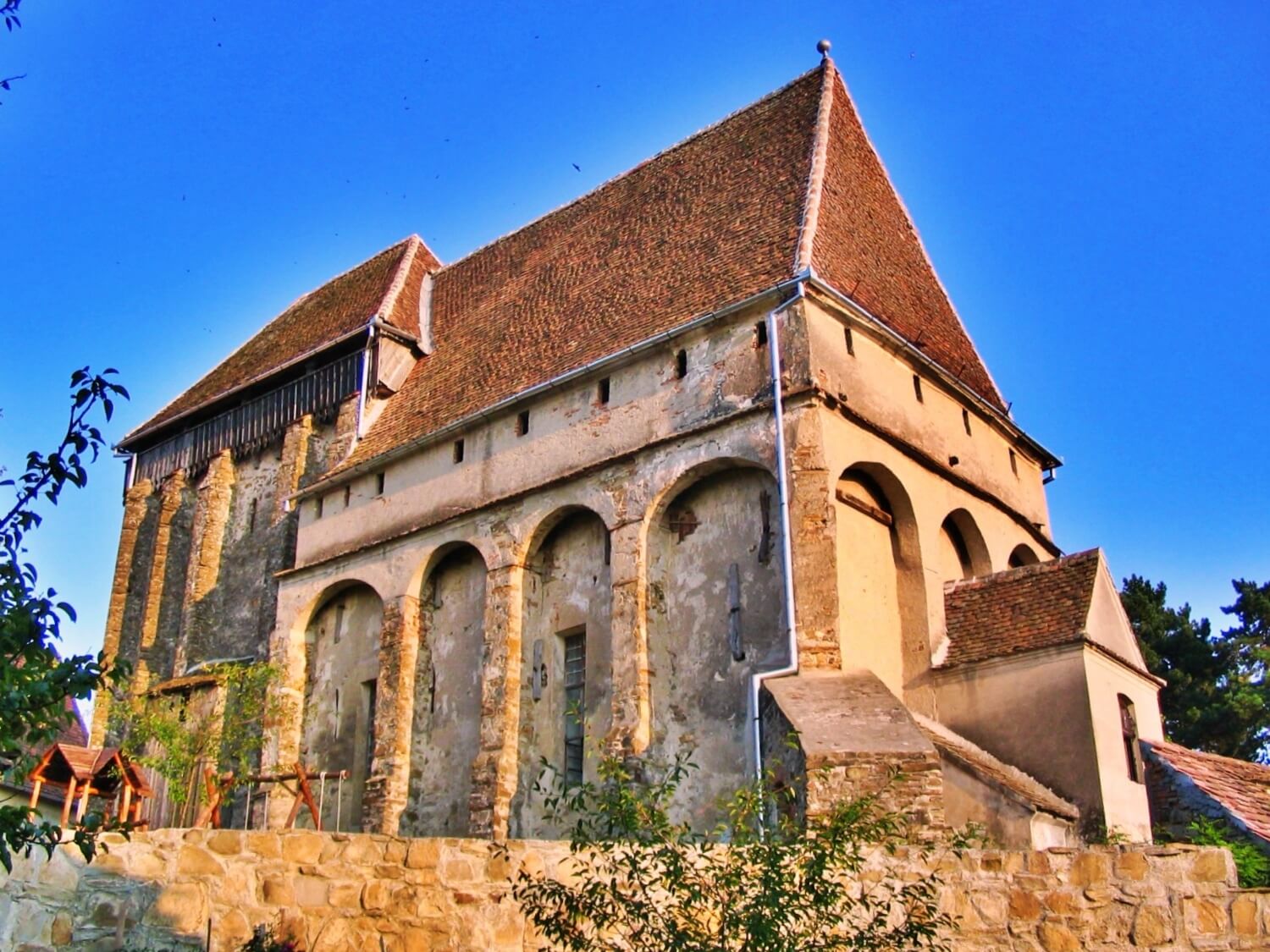 Seliştat fortified church
