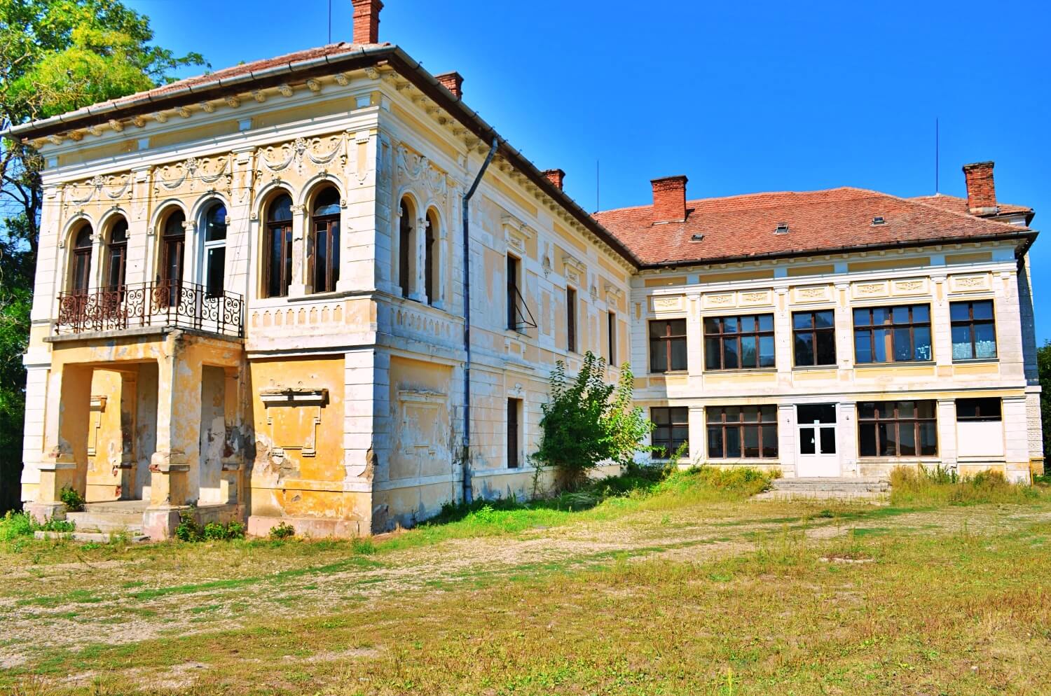 Kemény-Teleki Castle in Jucu de Sus