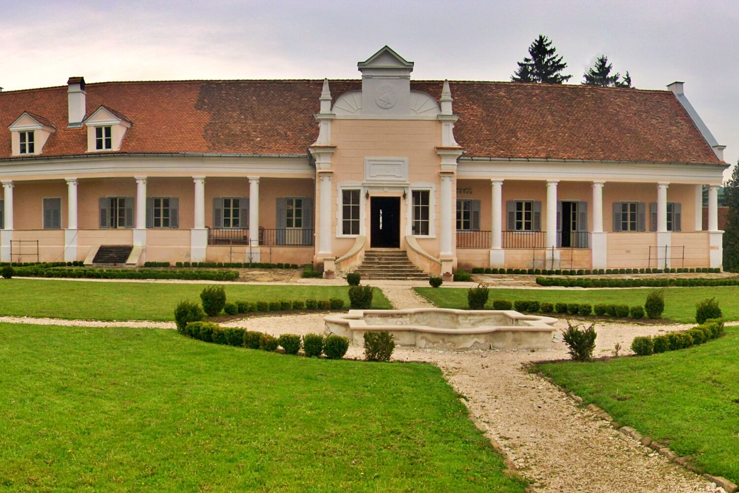 The Apafi Mansion in Mălâncrav