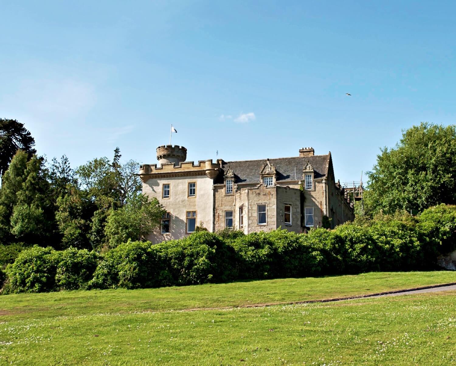 Tulloch Castle