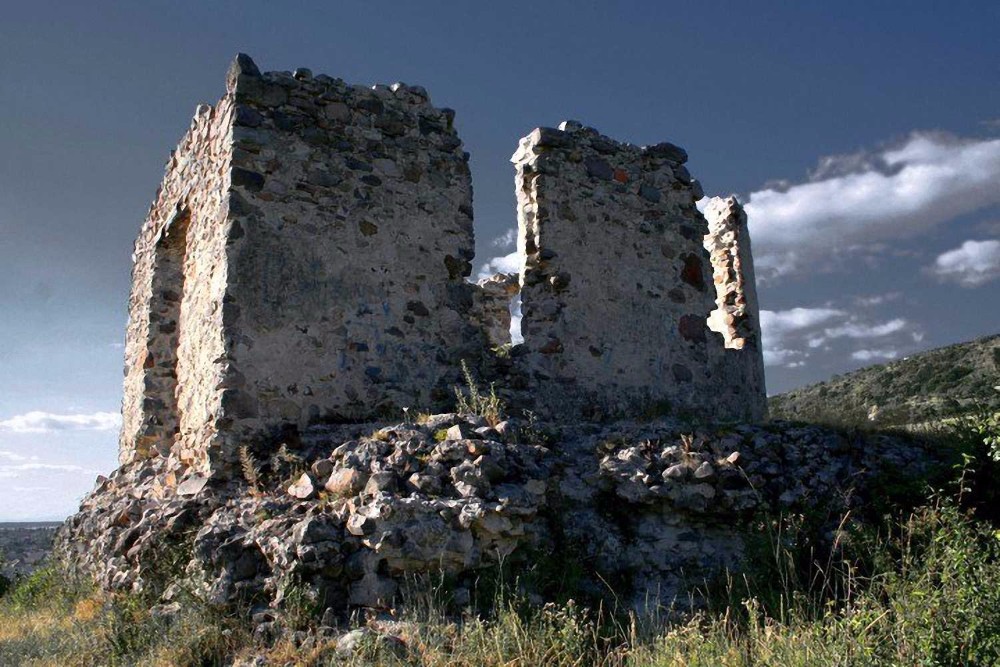 Castle village Serednye