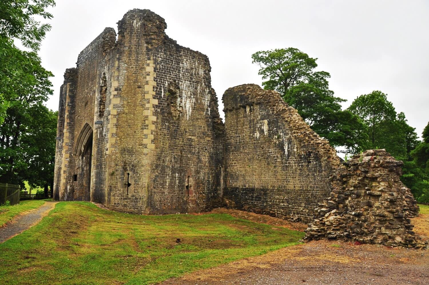 St Quintins Castle